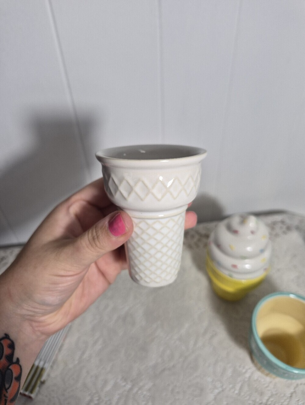 3 Ceramic Ice Cream Cones - Picture 13 of 16